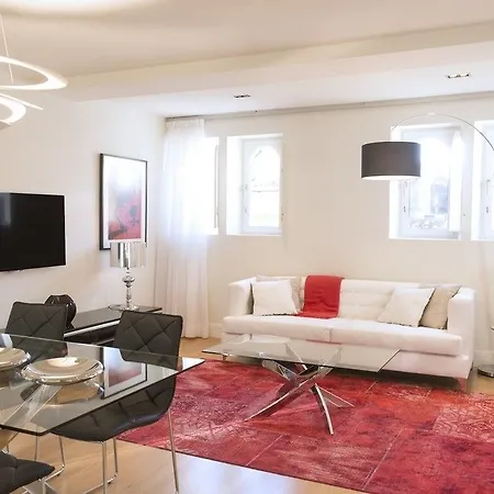 فندق Living4malaga مالقة