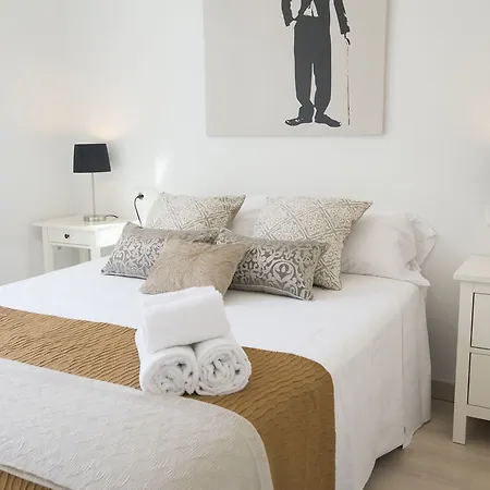 Living4malaga 4*