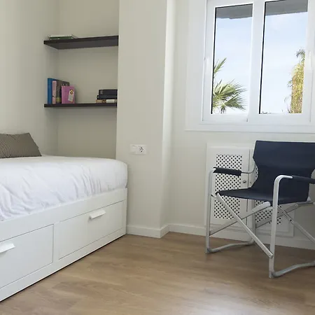 Living4malaga فندق